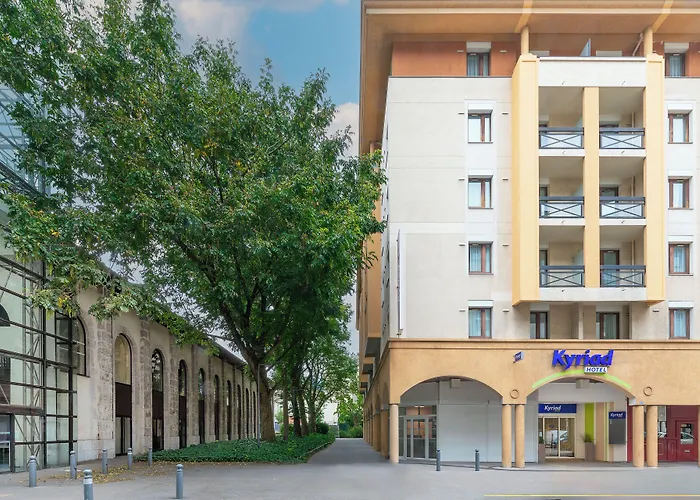 Hôtel avec tennis: Kyriad Chambéry Centre - Hôtel et Résidence